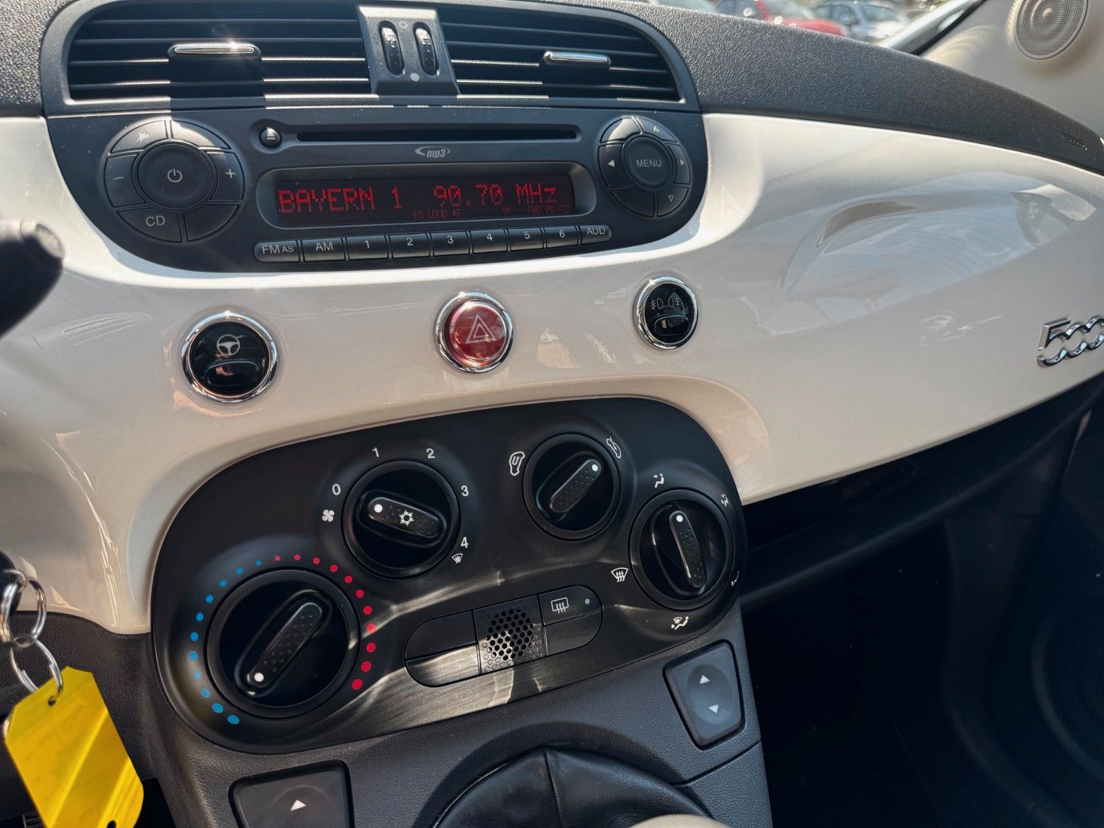 Fahrzeugabbildung Fiat 500 Lounge
