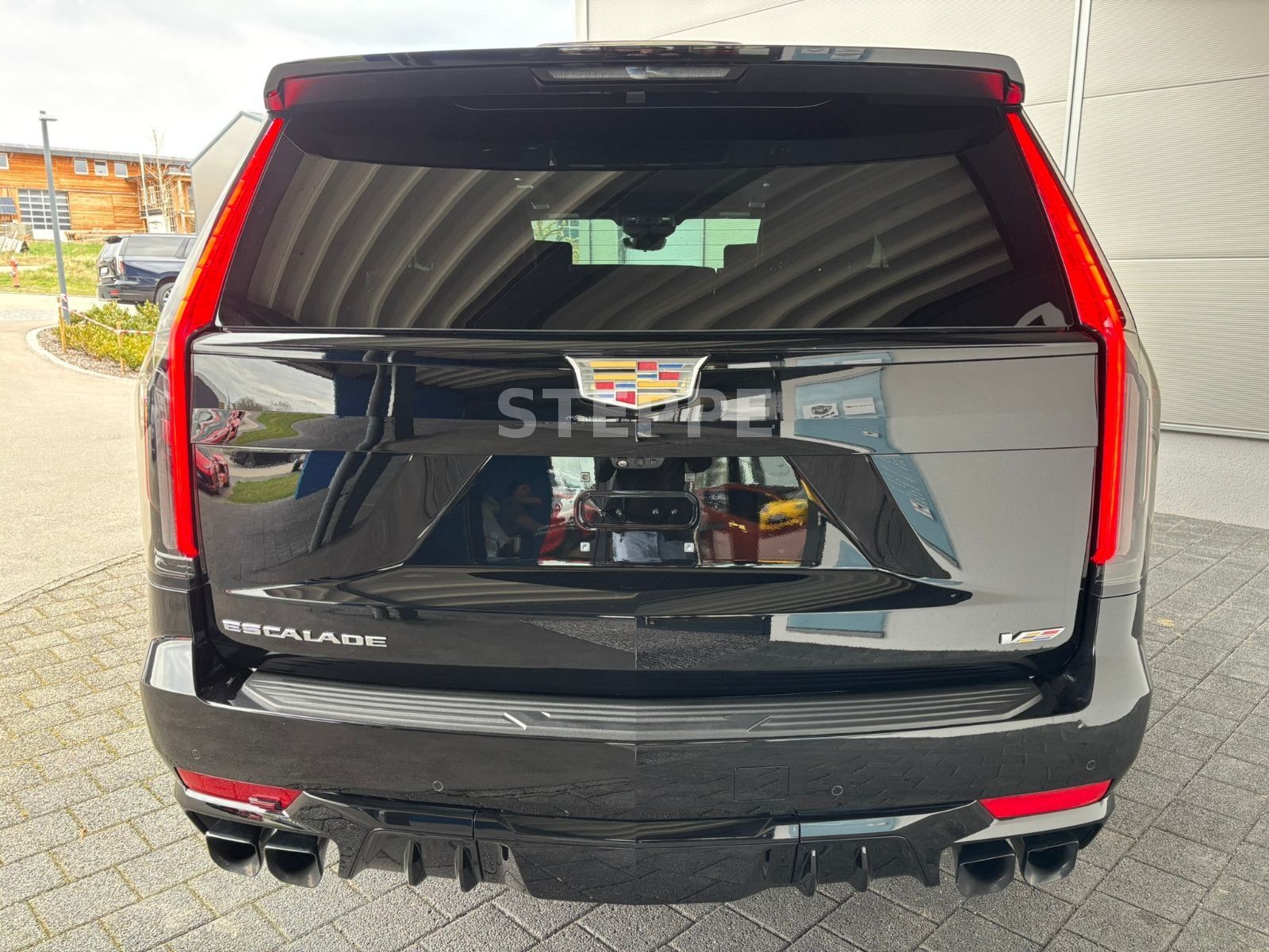 Cadillac Escalade V-Series 6.2 V8 Supercharged AWD