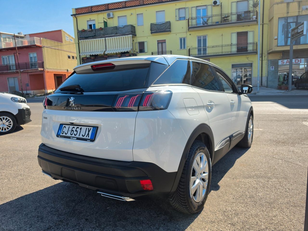 Peugeot 3008 BlueHDi 130 S&S EAT8 Active Pack imagem 3