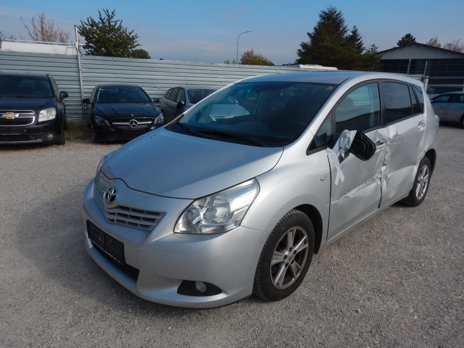 Toyota Verso 2011 — photo 23