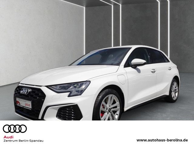 Vorschaubild: AUDI A3 Sportback 45 TFSI e S line S tronic *B&O*SHZ* (Fahrzeug-Nr. A05725)