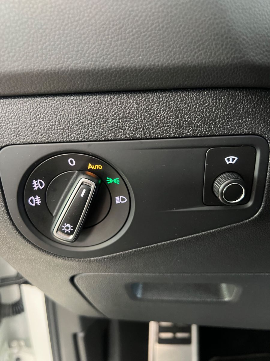 Fahrzeugabbildung Volkswagen Tiguan Highline 4Motion R line *HEAD-UP*MEMORY*