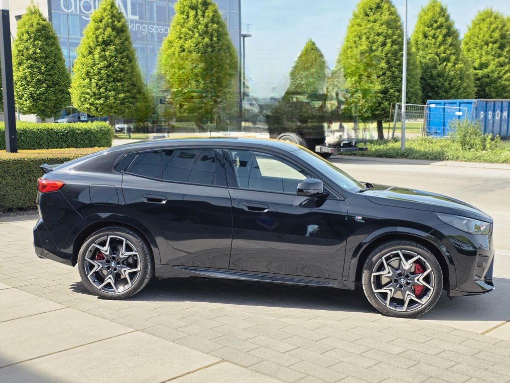 Image of BMW X2