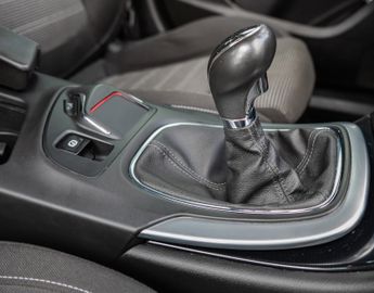 Fahrzeugabbildung Opel Insignia A 1.6 SPORTS TOURER NAVI|TOUCH|KAMERA