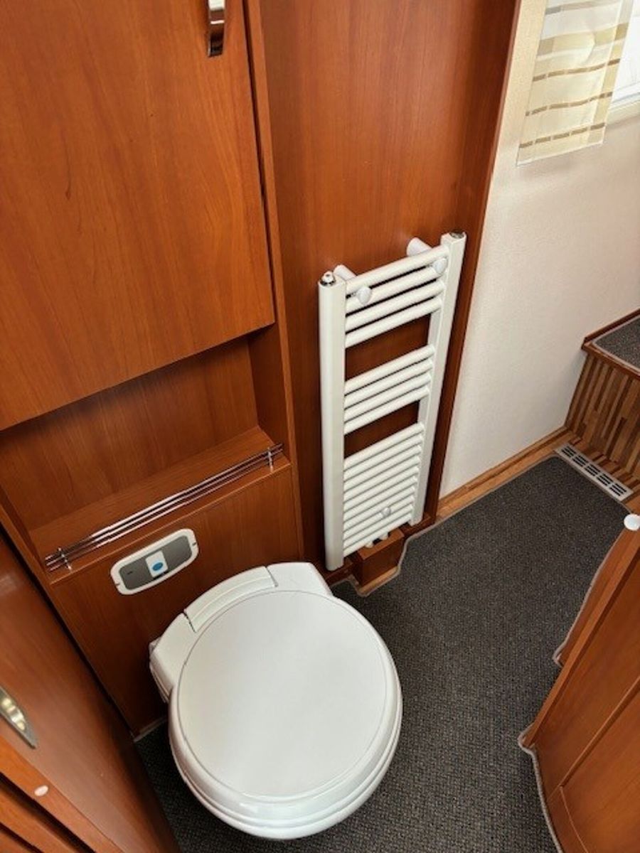 Fahrzeugabbildung Frankia Luxury Class 7900 Solar,SAT,Hubstützen,Dachklima