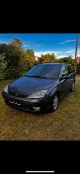 Ford Focus Turnier 1.6 AHK,Kamera, PDC, Bl... - Ford Focus aus 2003: Kombi