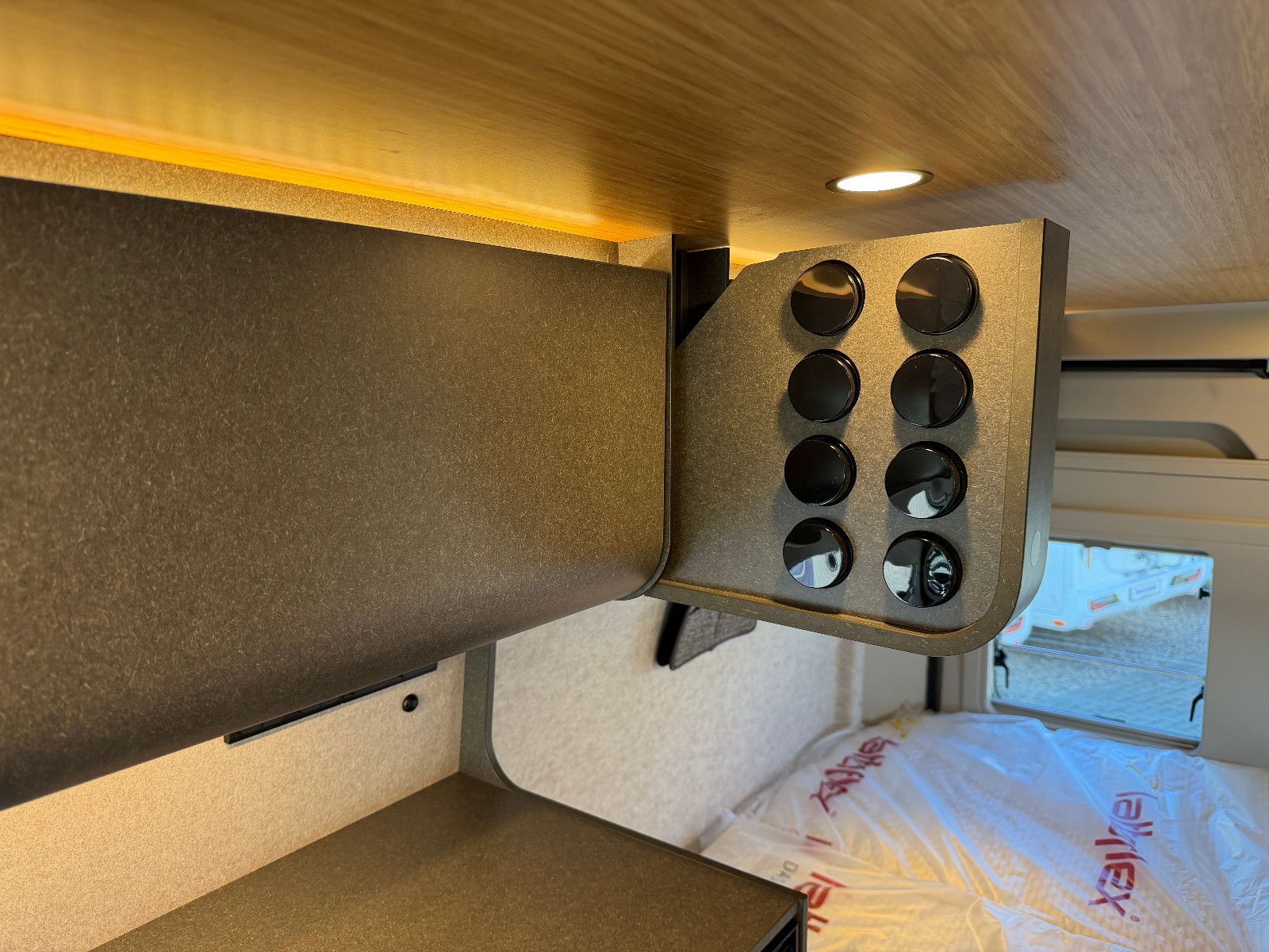 Fahrzeugabbildung HYMER / ERIBA / HYMERCAR Redwood 601 - Voll - 6.871€ sparen!