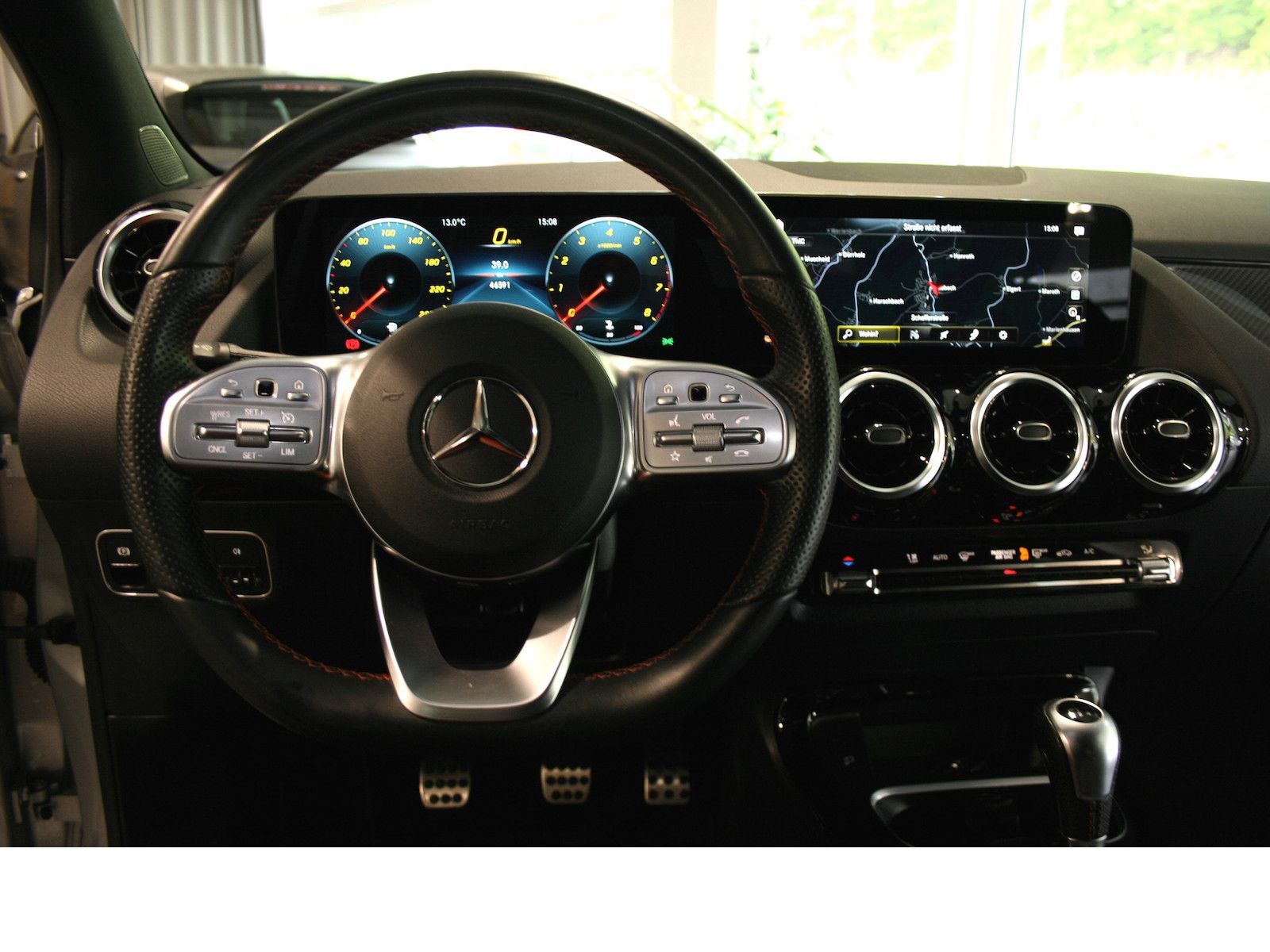 Fahrzeugabbildung Mercedes-Benz B 180 AMG Line *MBUX High-End *Sportbremsanlage