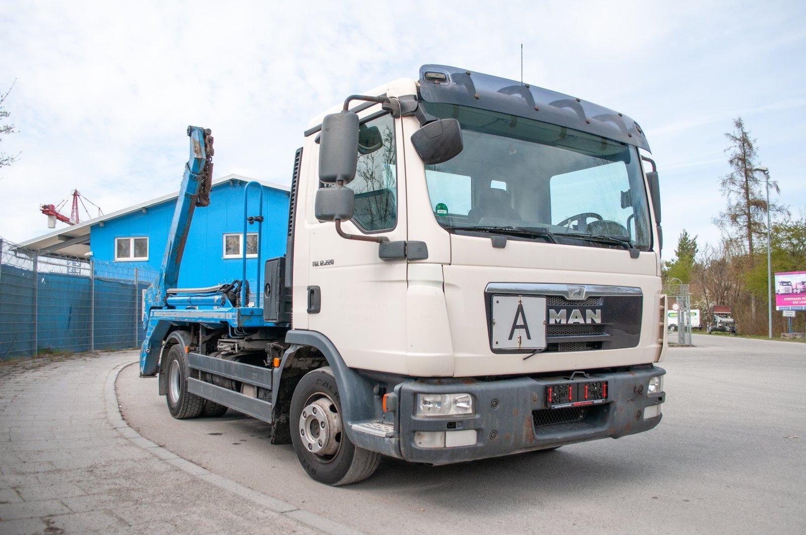 MAN TGL 12.220 4x2 BL Meiller Absetzer
