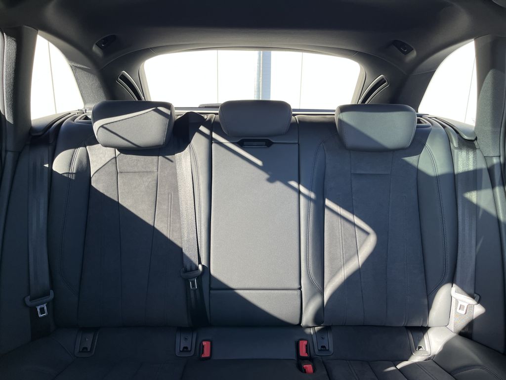 AUDI A4 2025