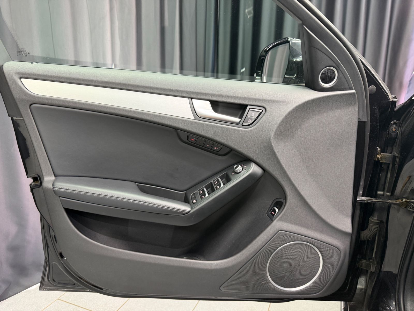Fahrzeugabbildung Audi A4 Avant S line quattro|B&O|RS-SITZE|NAVI