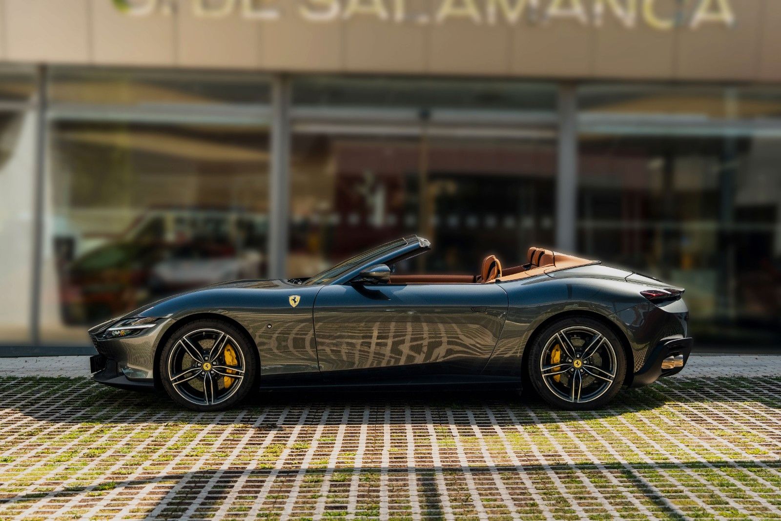 Ferrari Roma imagem 3