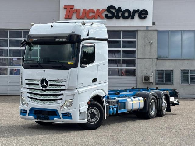 Mercedes-Benz Actros 2551LL LENKACHSE BDF ACC-Abstand BigSpace