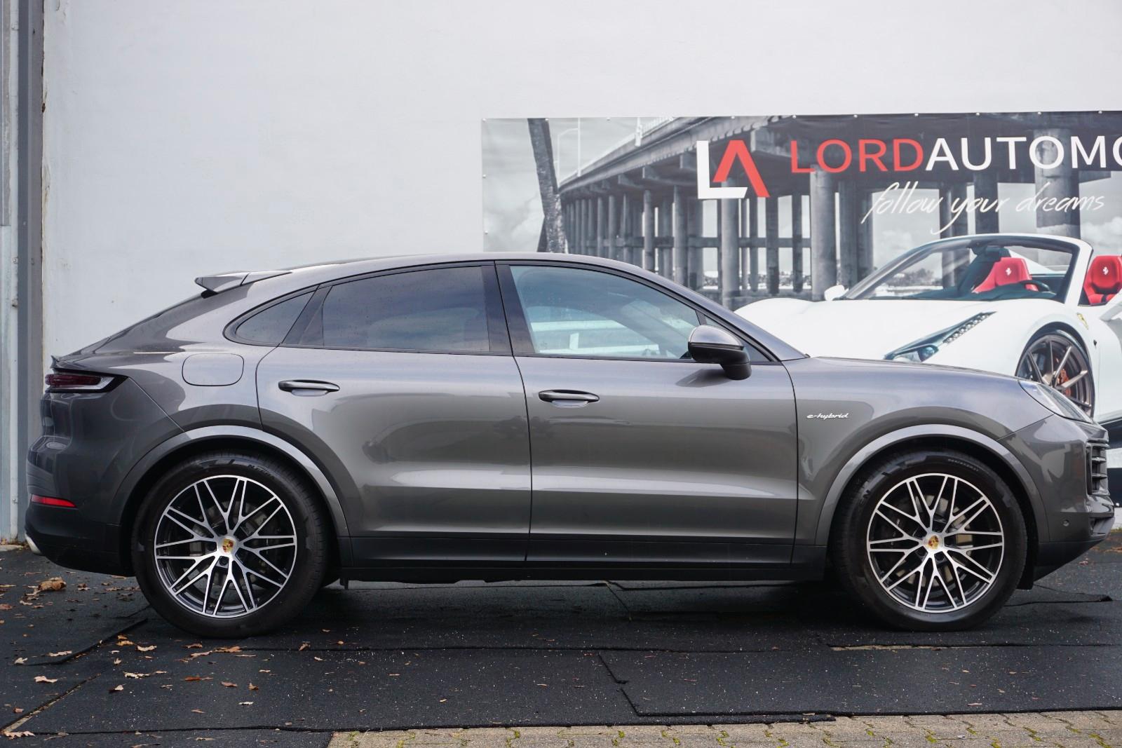 Porsche Cayenne Coupe E-Hybrid*HAL*AHK*BOSE*INNO*Mod2025
