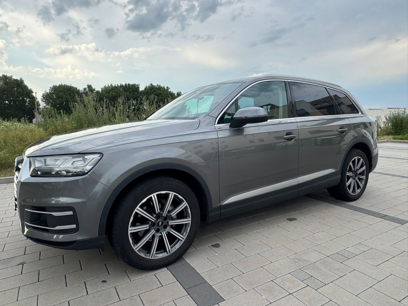 AUDI Q7 3.0 TDI quattro tiptronic -