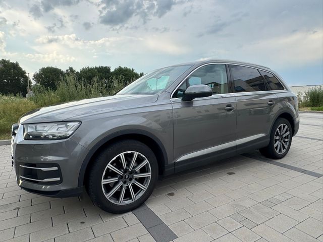 AUDI Q7 3.0 TDI quattro tiptronic -
