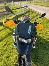 BMW F 750 GS -Tiefer, 3 Pakete, Kettenöler, ESA, SOS - BMW F 750 GS