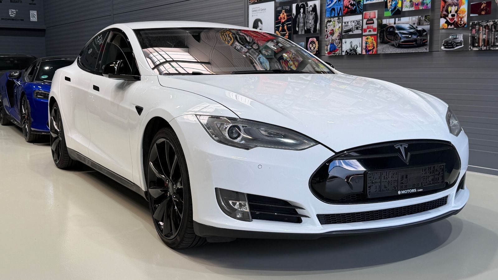 TESLA Model S Hauptfoto