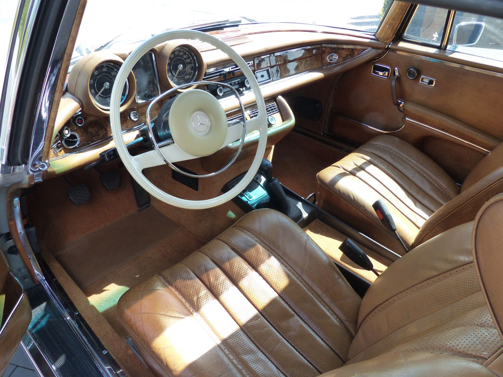 Fahrzeugabbildung Mercedes-Benz 280 SE 3,5 Coupe W 111