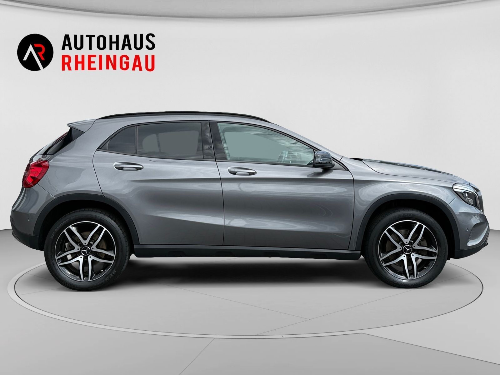 Fahrzeugabbildung Mercedes-Benz GLA 250 Score 4Matic RFK PANO MEMORY