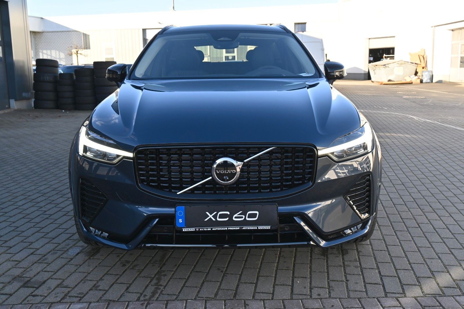 Fahrzeugabbildung Volvo XC60 B5 B AWD Ultra Dark*PANO*360°*LUFT*ACC*AHK