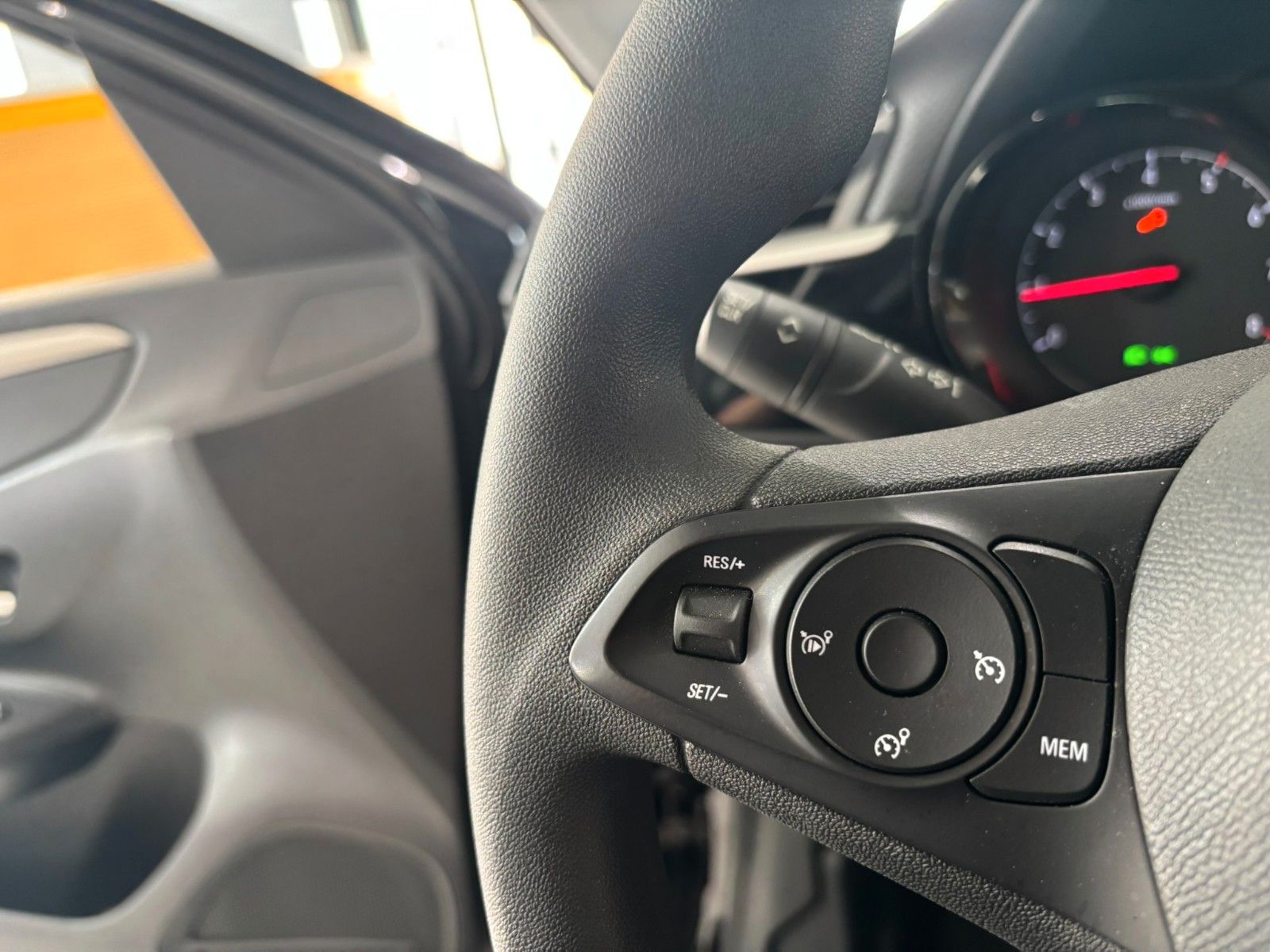 Fahrzeugabbildung Opel Corsa F 1.2 EDITION NAVI/TEMP/PDC/SPORT/DAB+