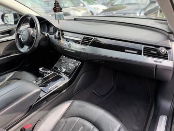 Audi A8 - 11