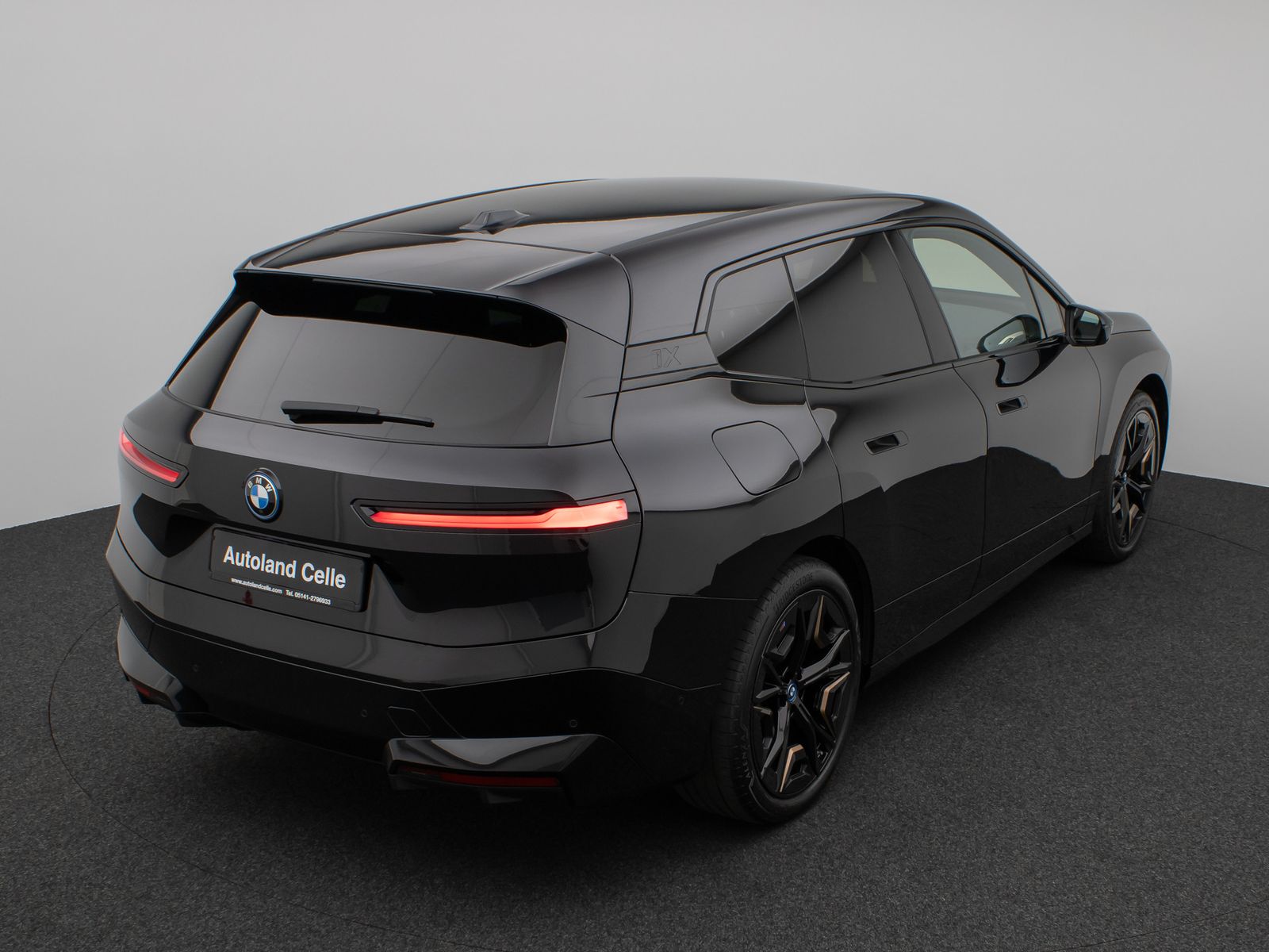 Fahrzeugabbildung BMW iX M60 360°Laser B&W DAB SoftCL ACC AHK 22Zoll
