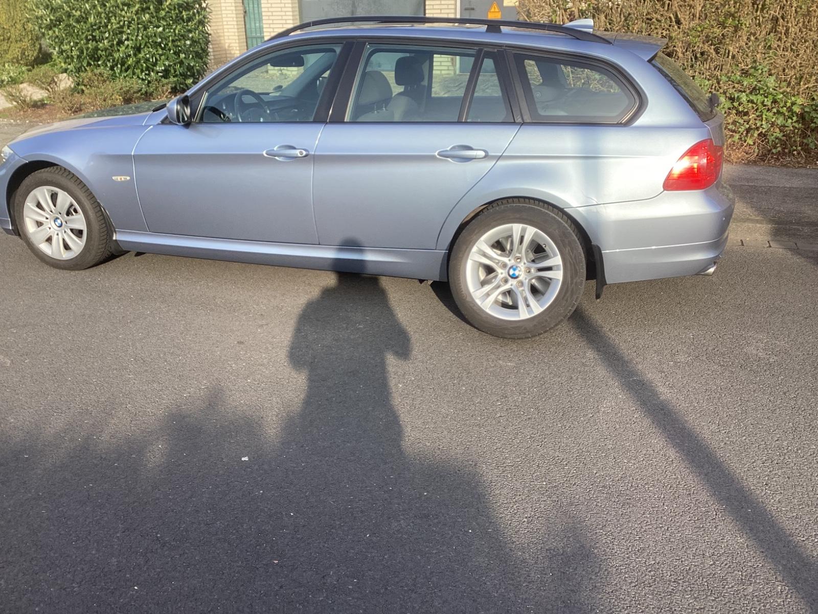BMW 318, 2009