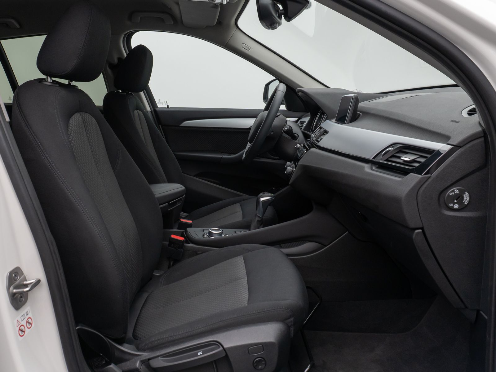 Fahrzeugabbildung BMW X1 xD25e Parkassist DAB Navi Geschwindigkeitsreg
