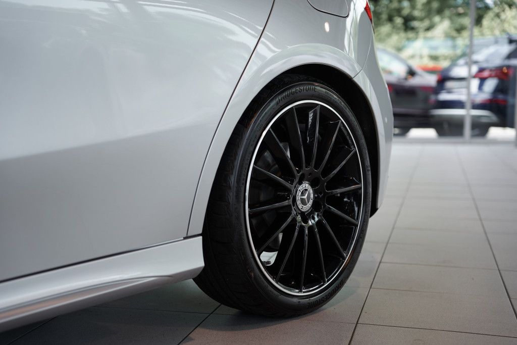 Mercedes Benz A 220