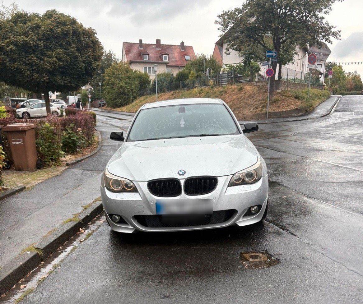 BMW 525 2006 — rear view