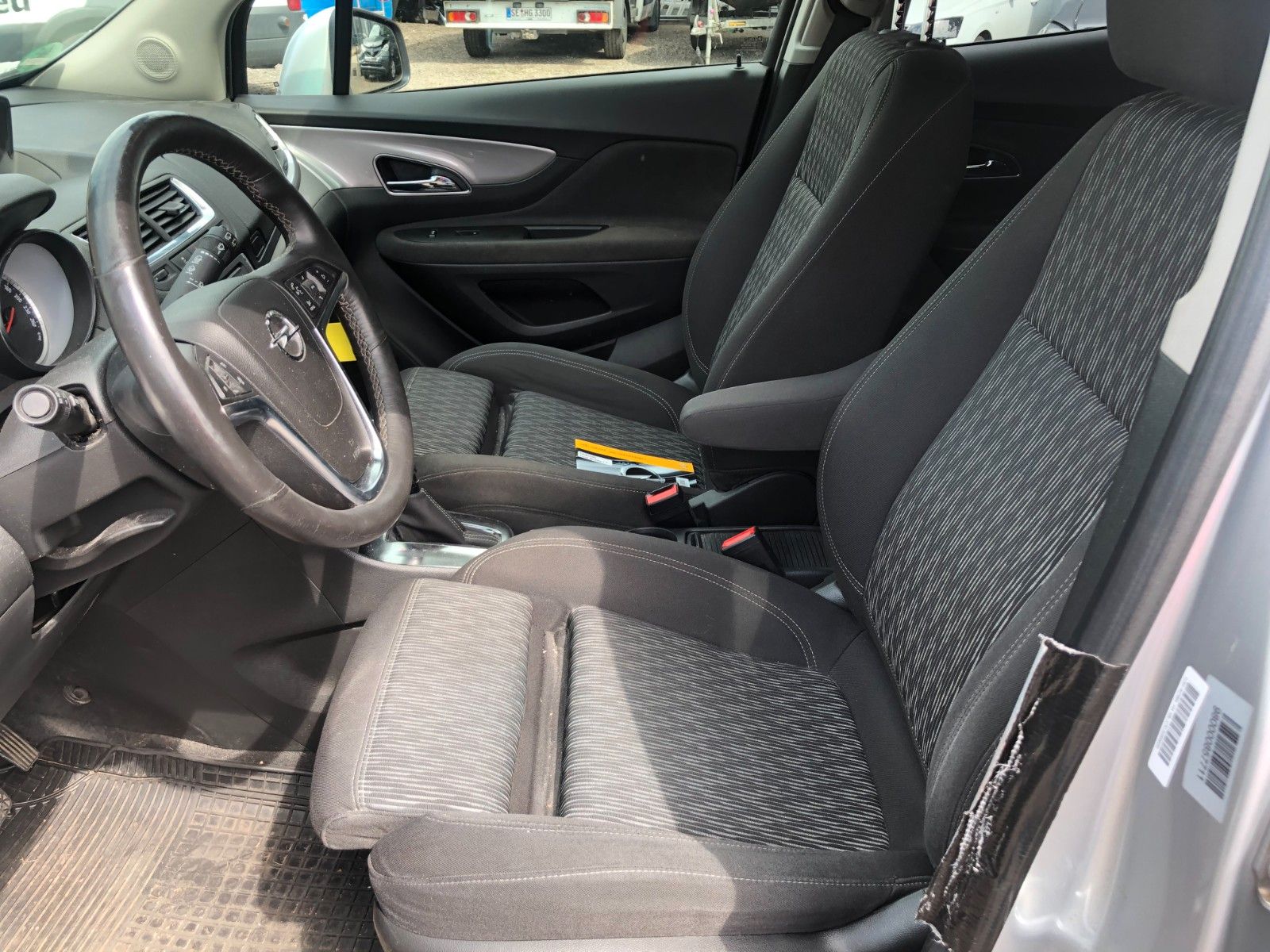 Fahrzeugabbildung Opel Mokka Edition leichter Schaden Fahrerseite