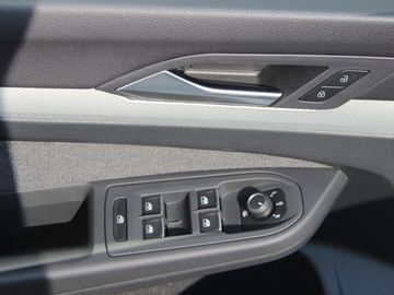 Volkswagen Golf VIII Move KLIMA LED ALU