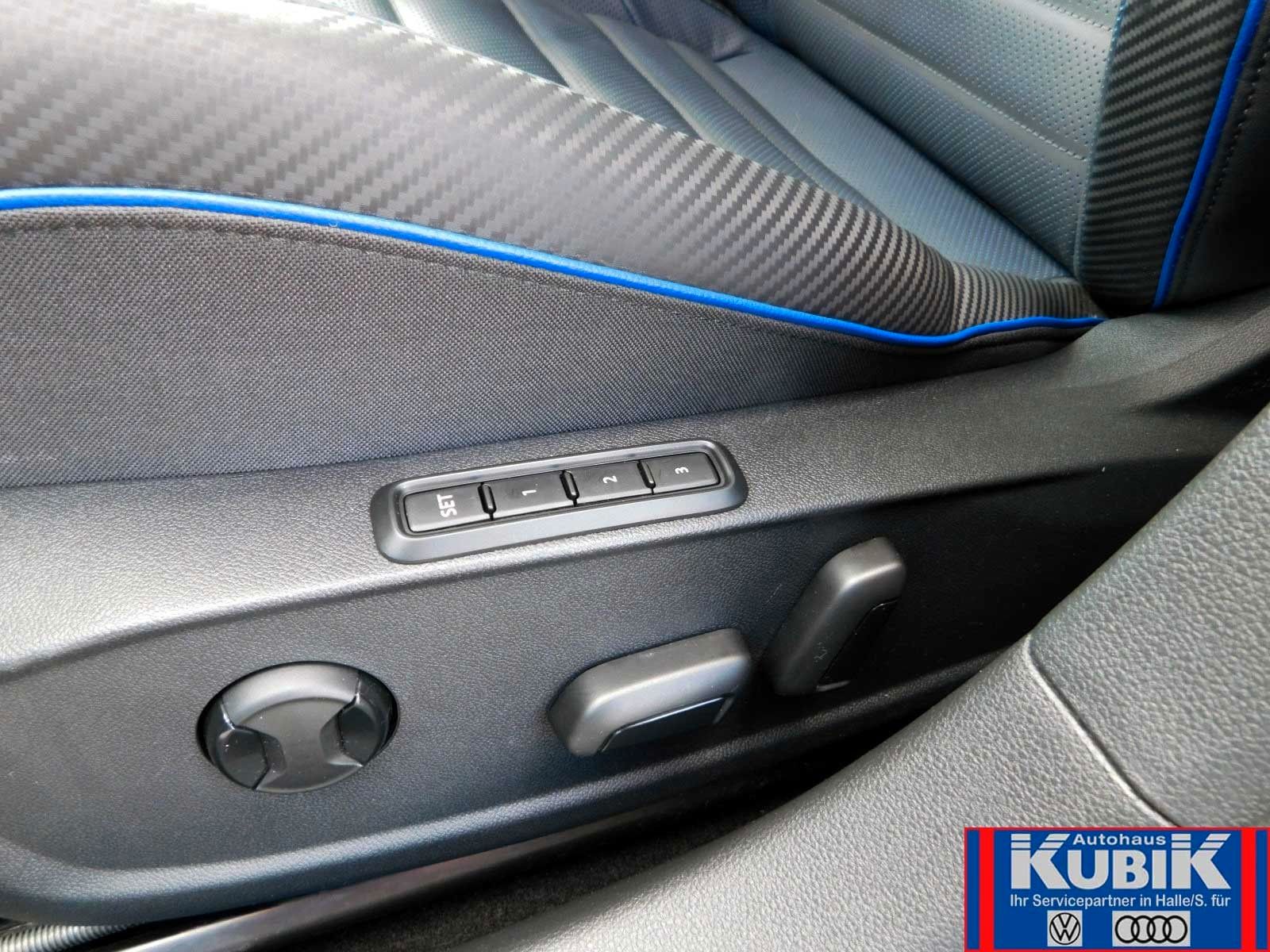 Volkswagen Golf 8 R Performance Black Style 2,0 TSI 4motion foto 22