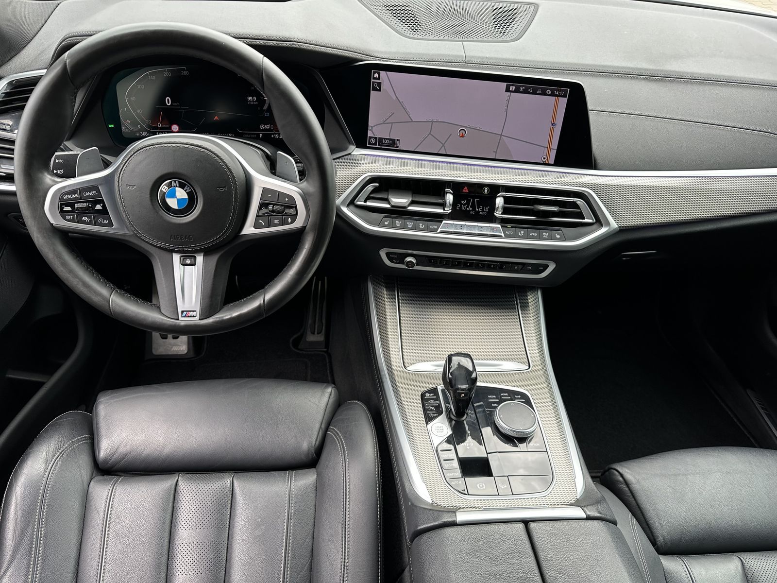 Fahrzeugabbildung BMW X5 xDrive30d M-Sport NAV+LED+AHK+HEAD-UP+21ZO+PP