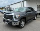 Toyota Tundra SR5 CrewMax - Toyota Unfallwagen