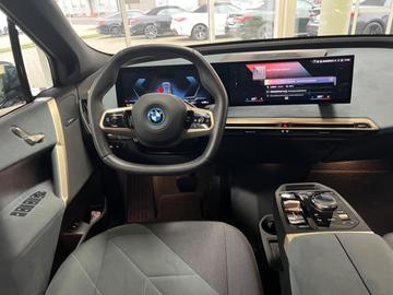 صورة 9 لـ 2021 BMW IX