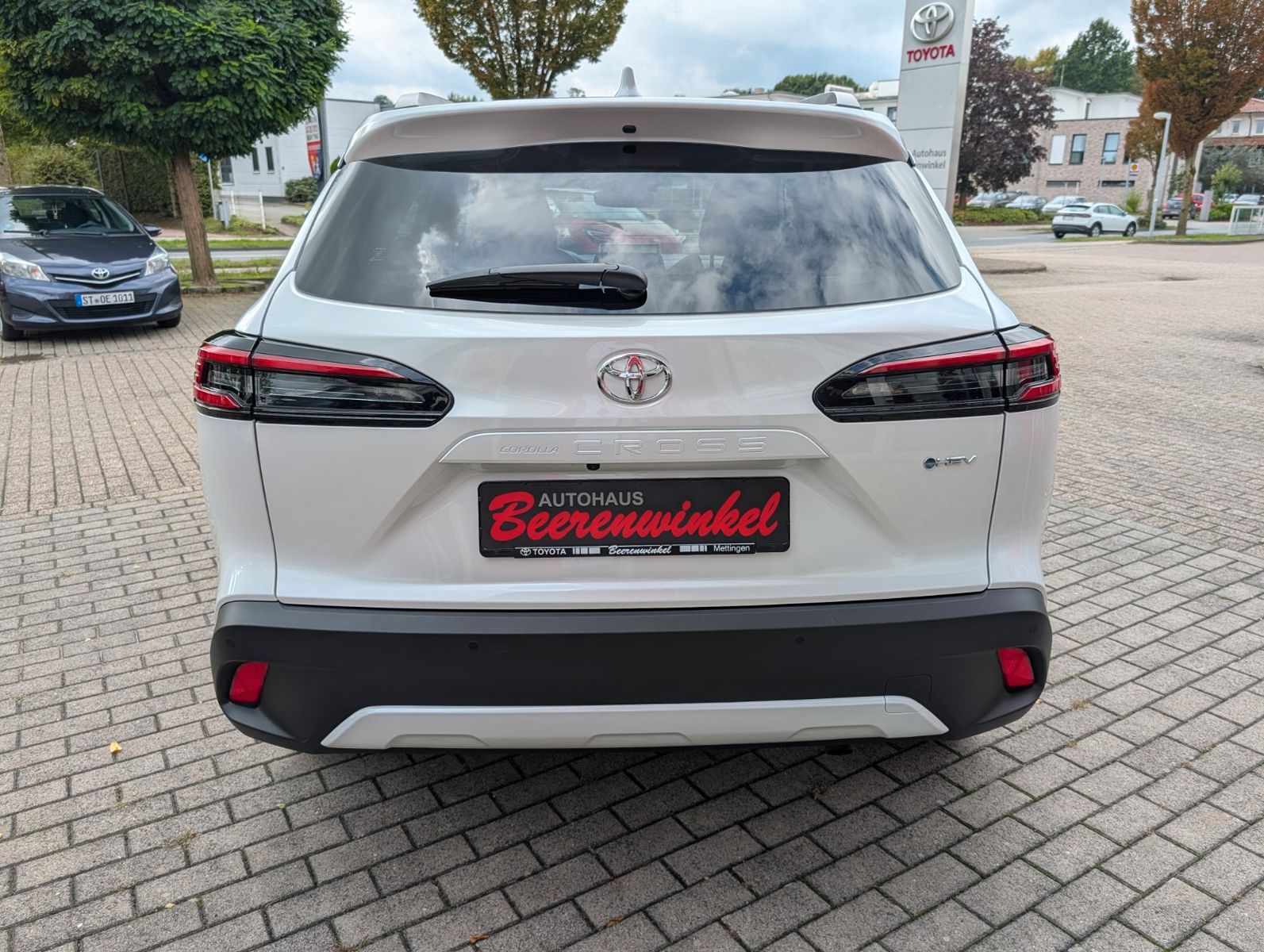 Toyota Corolla Cross 1.8-l-VVT-i Hybrid Style Facelift foto 4