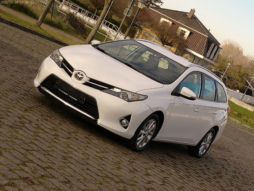 2014 Toyota Auris