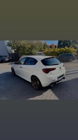 Alfa Romeo Giulietta - Alfa Romeo Giulietta aus 2011