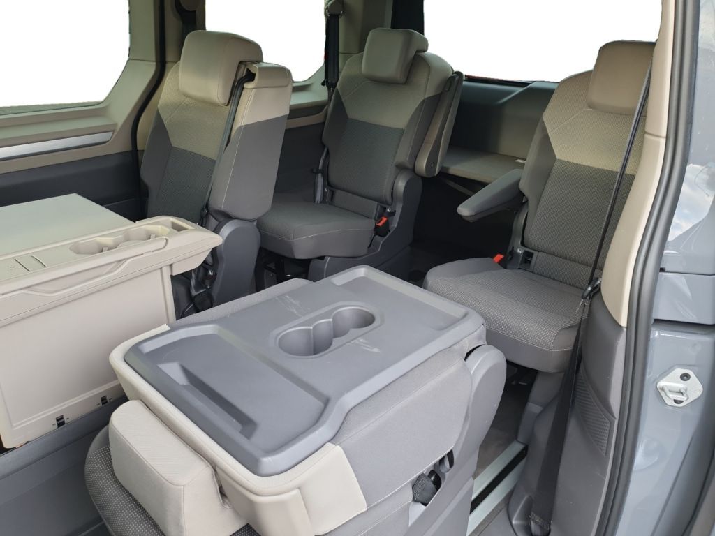 Fahrzeugabbildung Volkswagen T7 Multivan Edition IQ.Light AHZV ACC LED