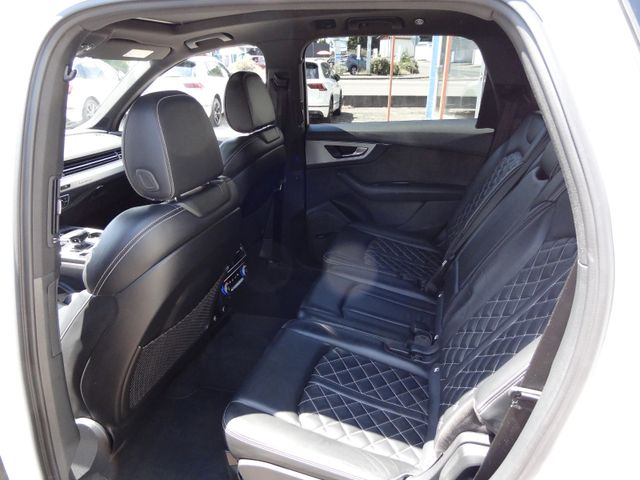 Fahrzeugabbildung Audi Q7 3.0TDI/HUD/Pano/StH/22-Zoll/1.Hd/AHK/3xS-Line