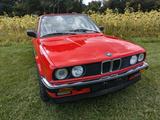 BMW 320 Cabrio - BMW 320 aus 1988 mit Benzin-Antrieb: Cabrio