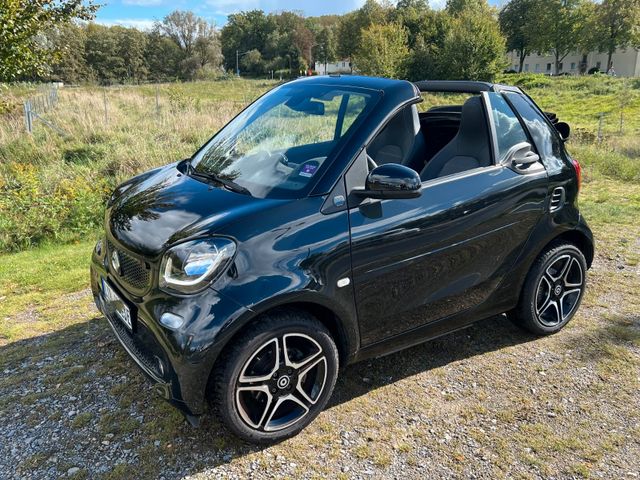 Smart ForTwo Cabrio EQ Prime Leder LED JBL