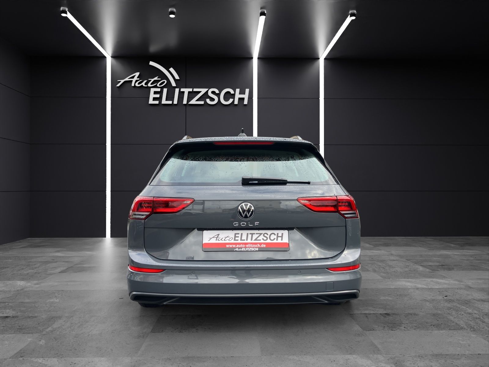 Fahrzeugabbildung Volkswagen Golf VIII Variant TDI Life DSG LED Navi AID ACC