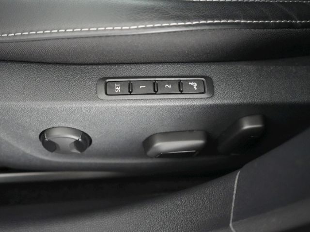 Octavia COMBI RS iV DSG+NAVI+RÜCKFAHRKAMERA+SITZ