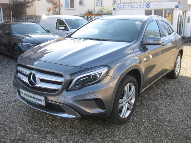 Mercedes-Benz GLA 180 Urban/Navi/Teilleder/18Zoll/SH/PDC/39TKM