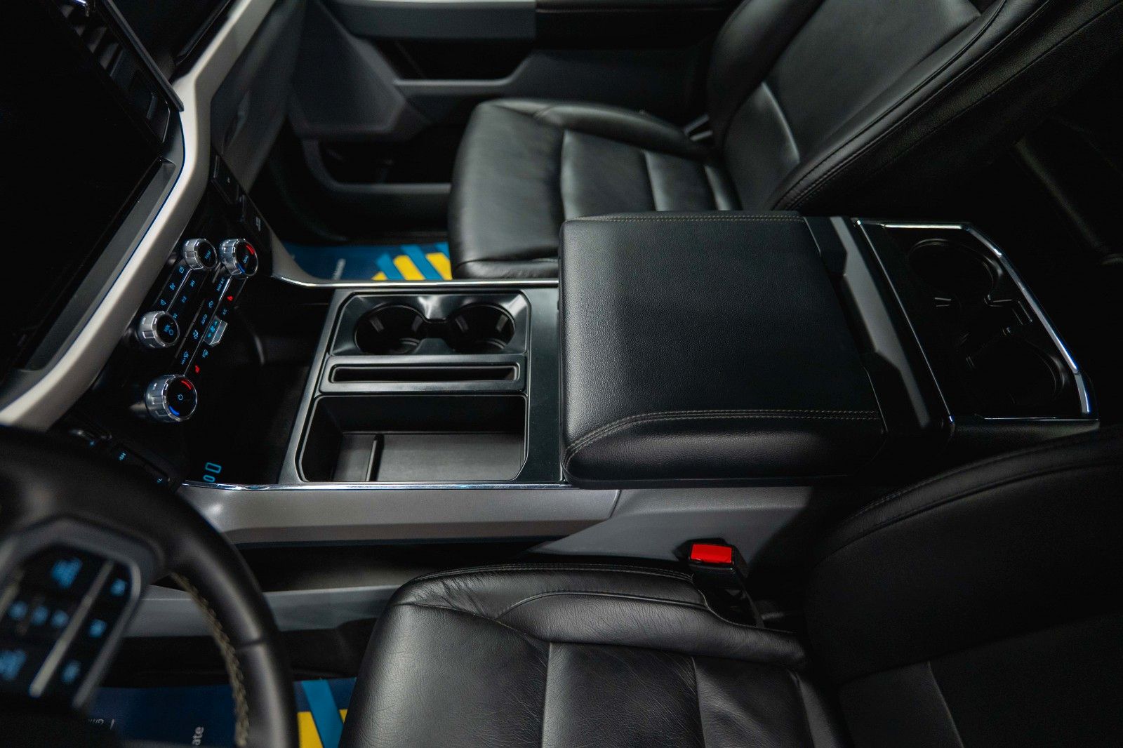 Fahrzeugabbildung Ford F150 5.0L V8 4x4 Offroad SuperCrew RAPTOR 19%