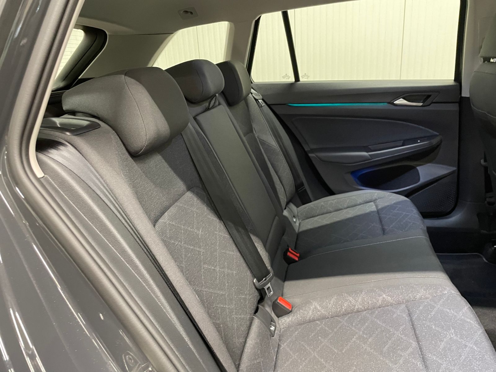 Golf VIII Variant Life 2.0 TDI DSG APP SHZ LED